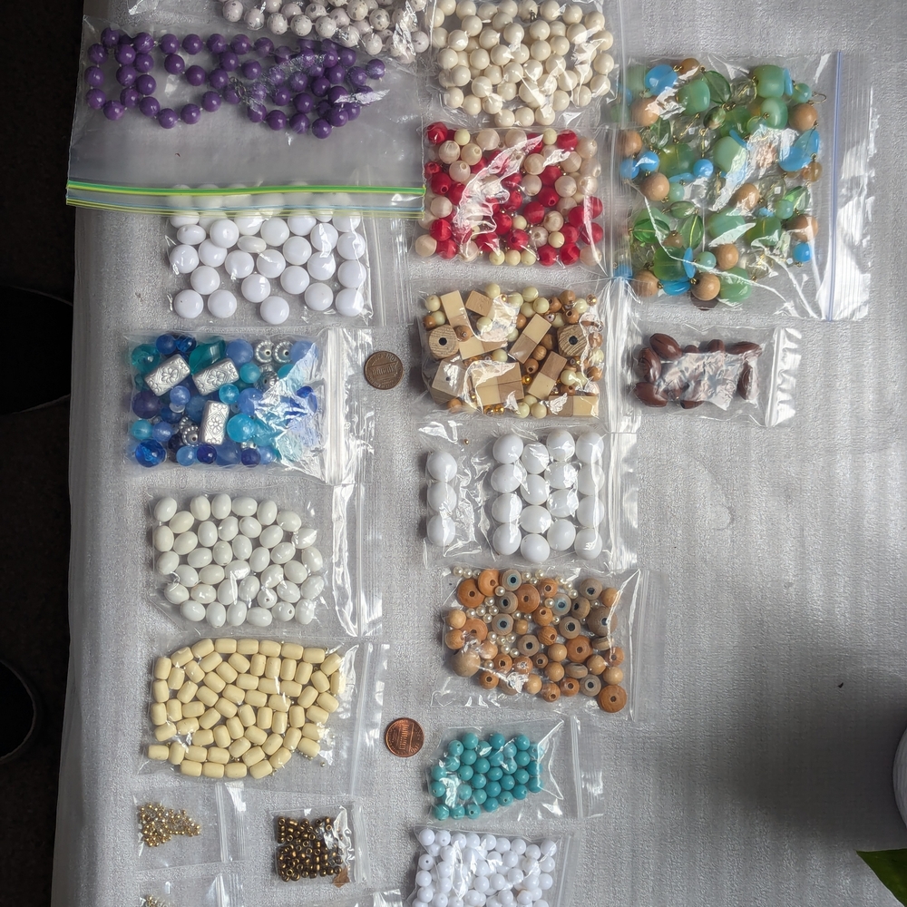 Colorful Bead Collection for Crafting - Picture 2 of 15
